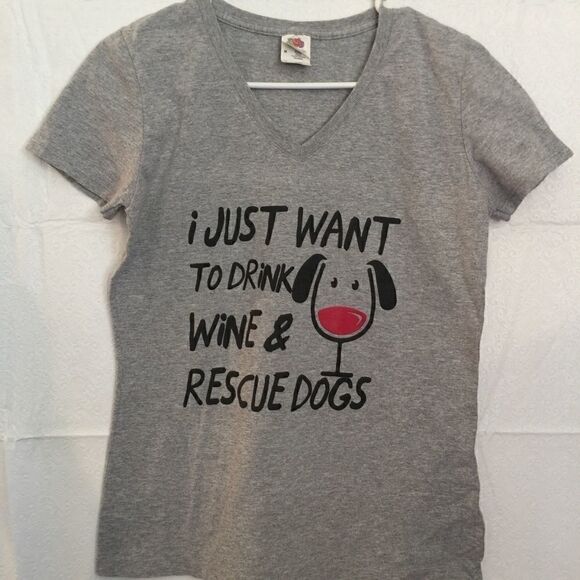 boutique Tops - New! No Tag! Graphic V Neck Tee